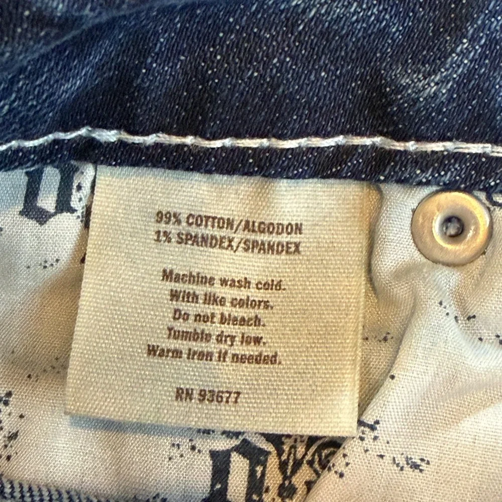 Decree vintage y2k